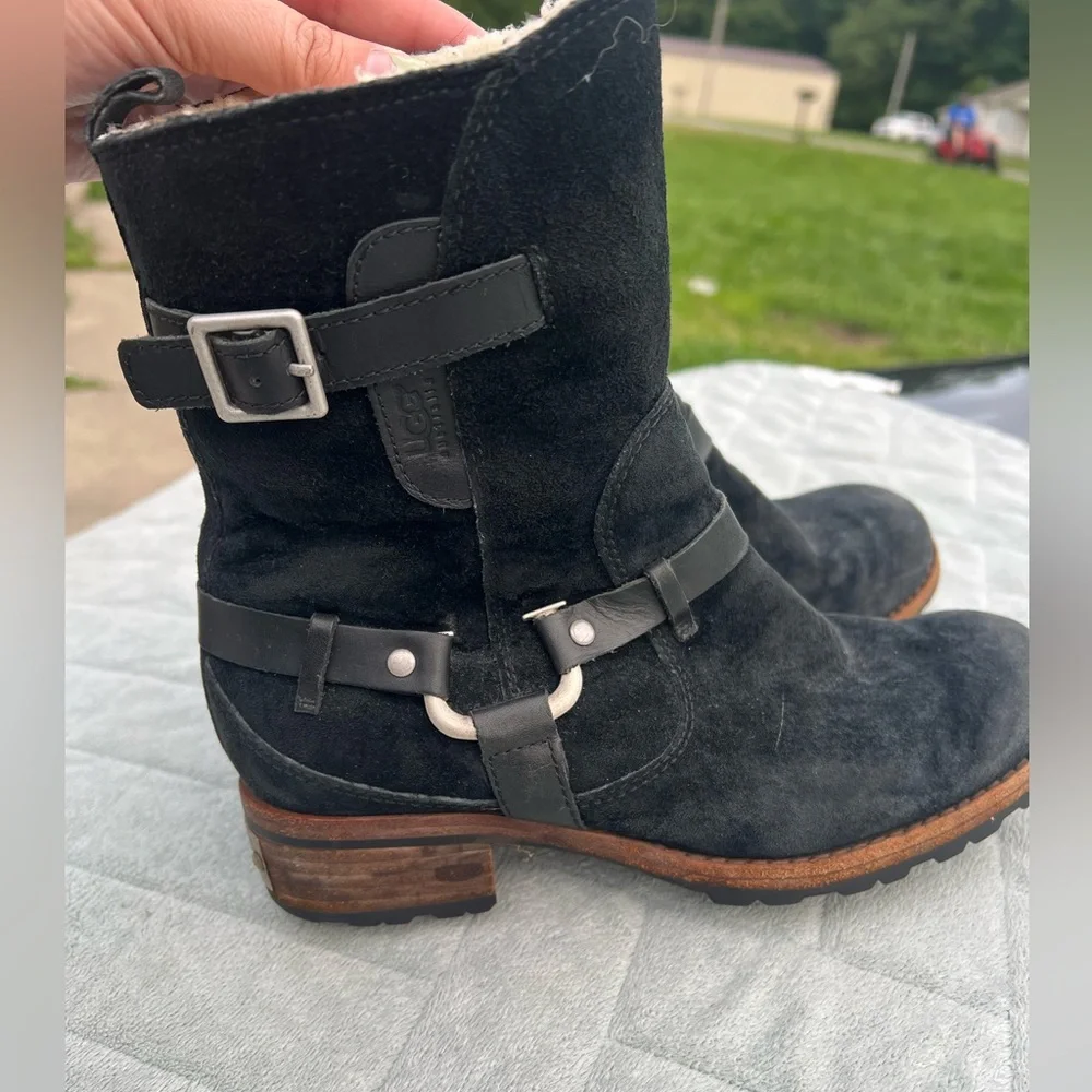 UGG Endell Black Suede Lug Sole Boot Size 7 - Picture 6 of 9